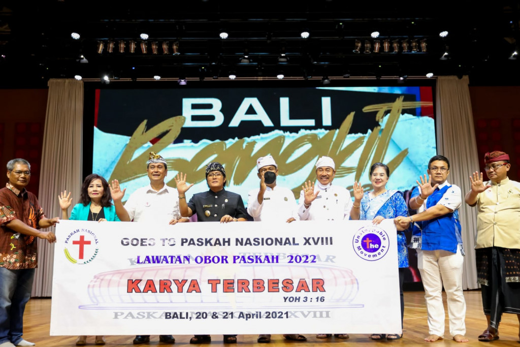 Hadiri Acara Temu Persaudaraan dan Lawatan Obor Paskah Nasional XVIII